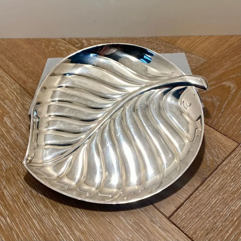 International Silver Company Vintage Pattern 8198 Leaf Serving Tray